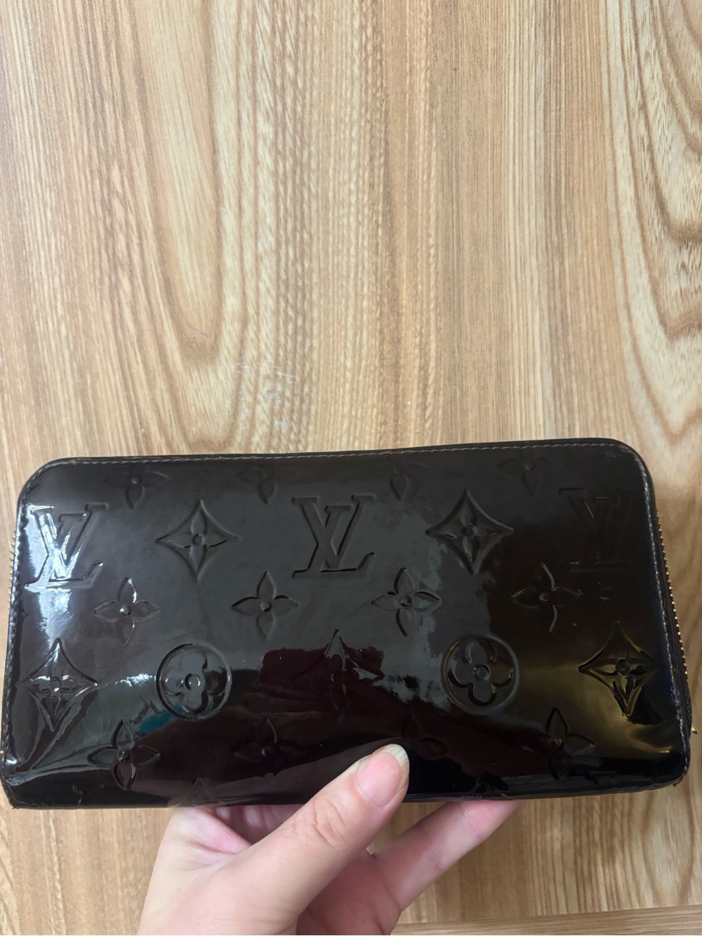 Authentic Louis Vuitton Monogram Vernis Long Wallet